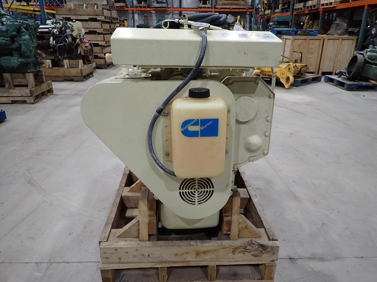 2009 Cummins B5.9-M210 MARINE Diesel Engine UNUSED GOV'T SURPLUS