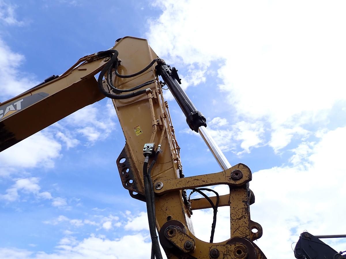 Used 2015 CAT 329FL Hydraulic Excavator 