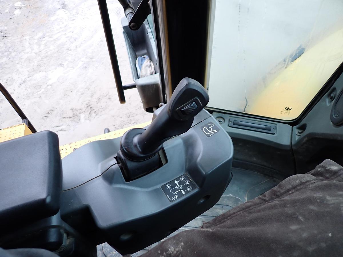 Used 2018 CAT 980M Wheel Loader