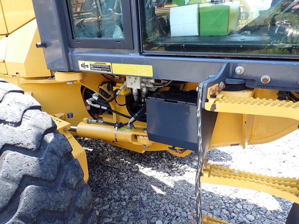 Used 2016 John Deere 772GP Motor Grader w/ GPS