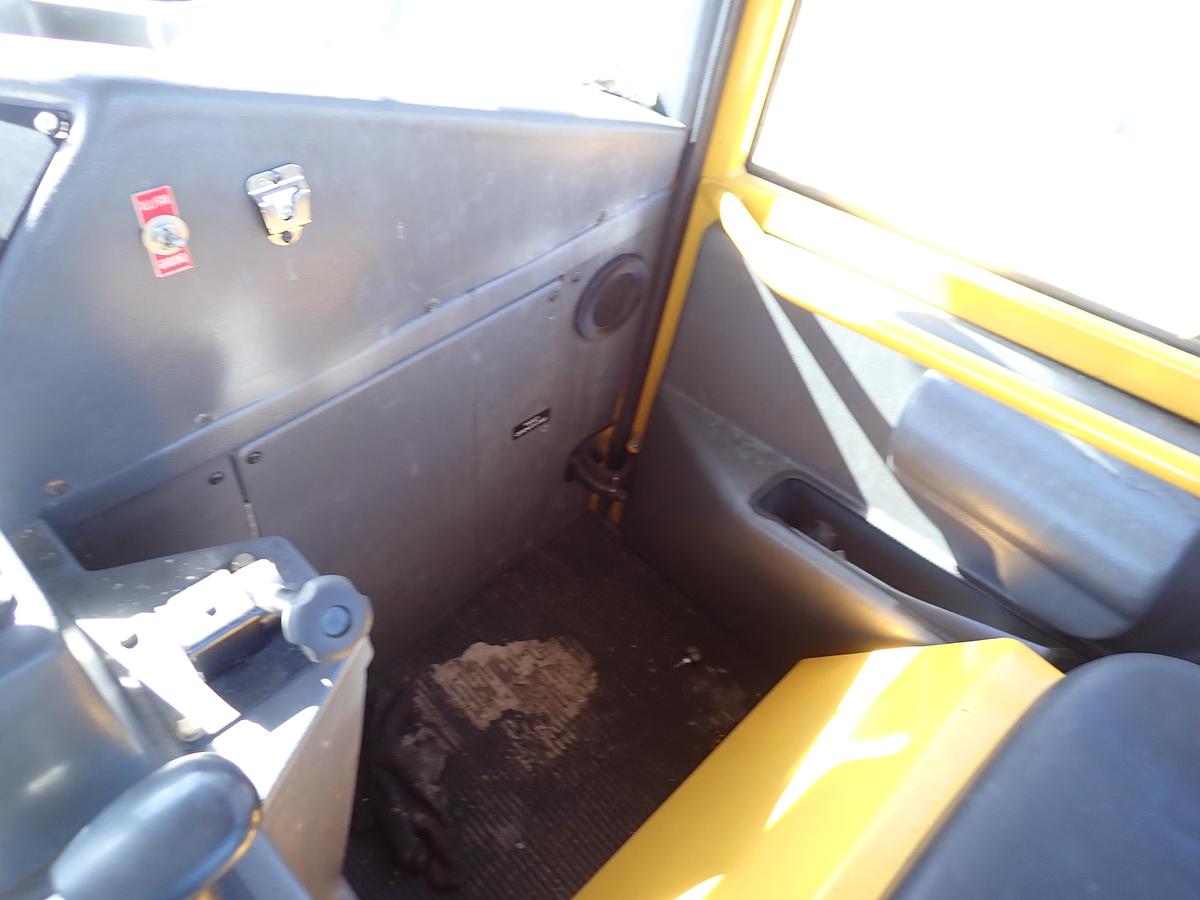 Used 2001 Vammas PSB 5500H Airport Runway Sweeper 