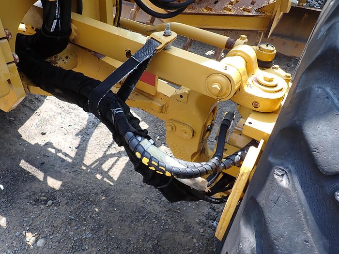 Used 2015 CAT 120M2 AWD