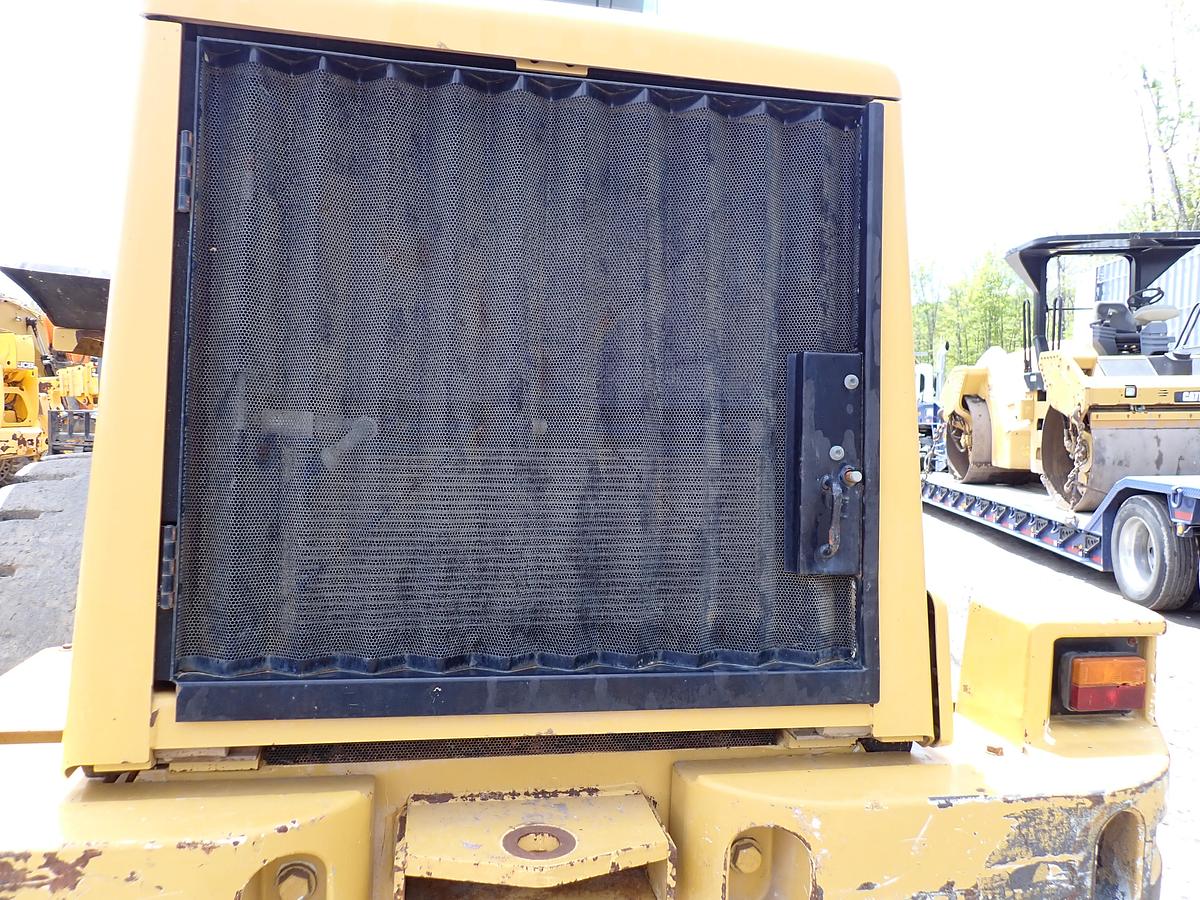 Used 2010 CAT 938H