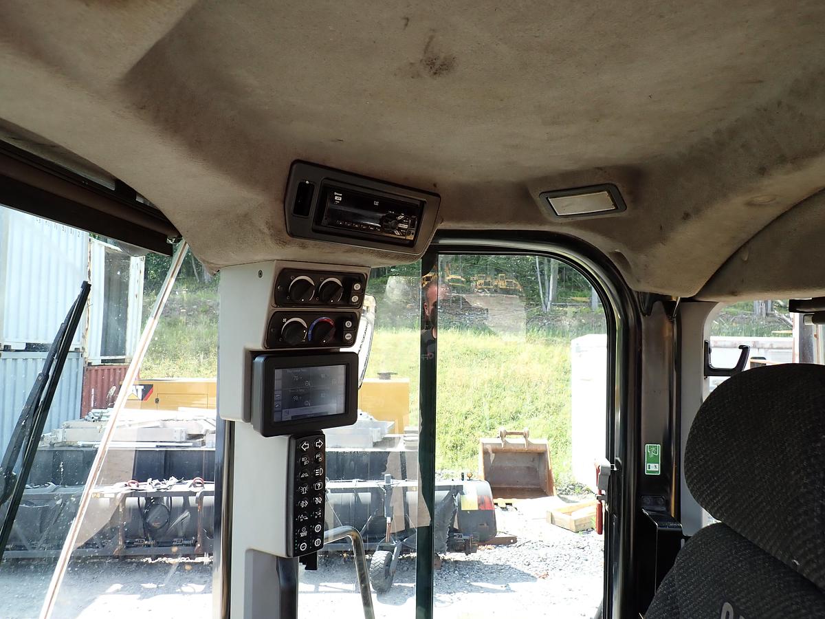 Used 2018 CAT 972M Wheel Loader