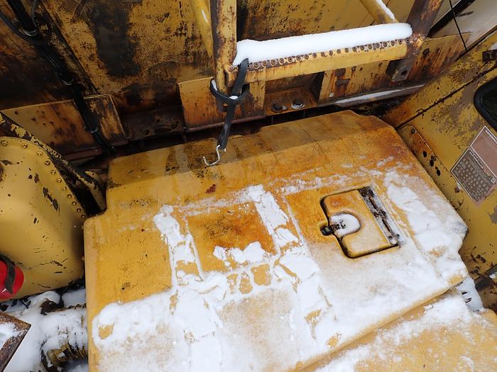 Used 1985 CAT 769C Rigid Frame Water Truck 8000 Gallon