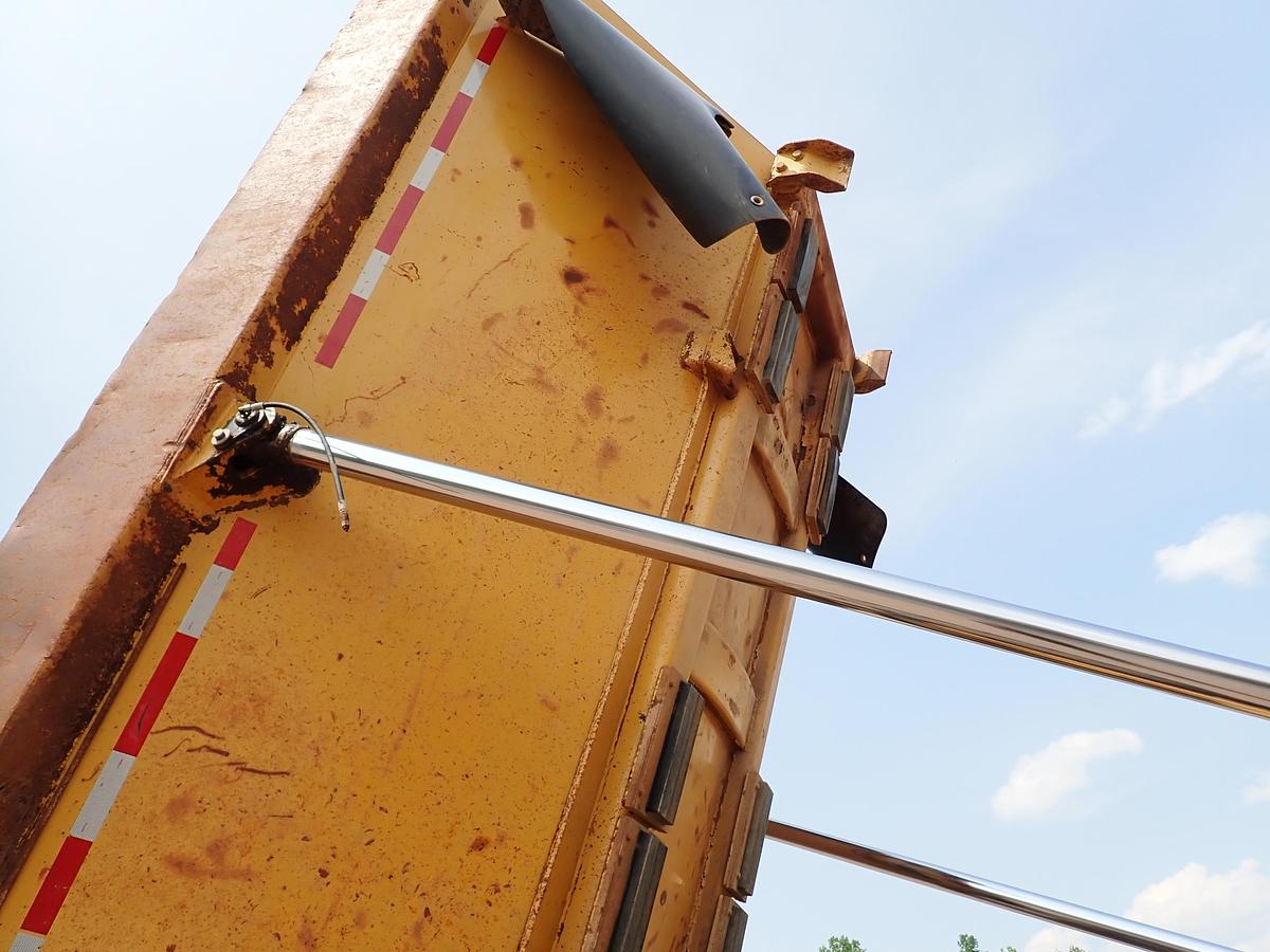 Used 2003 CAT 735