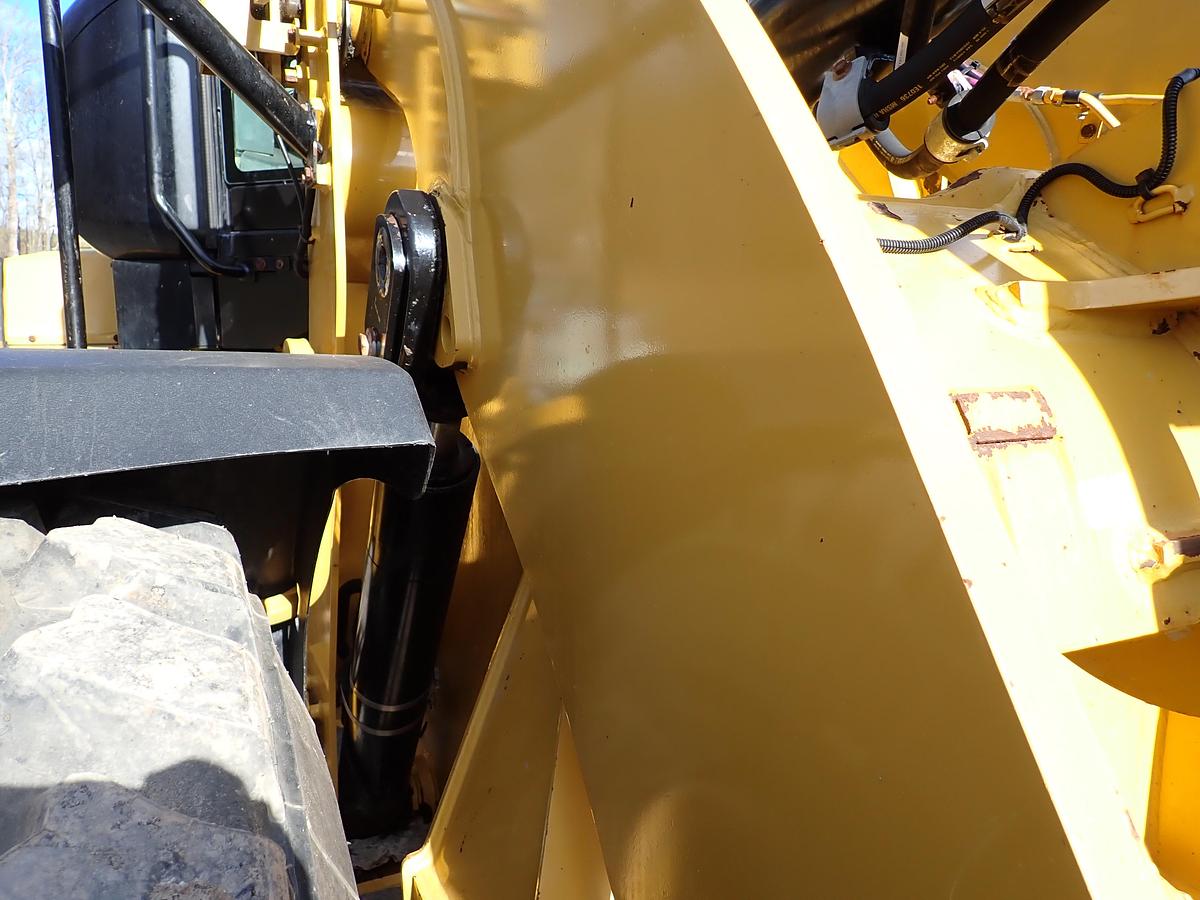 Used 2019 CAT 930M Wheel Loader