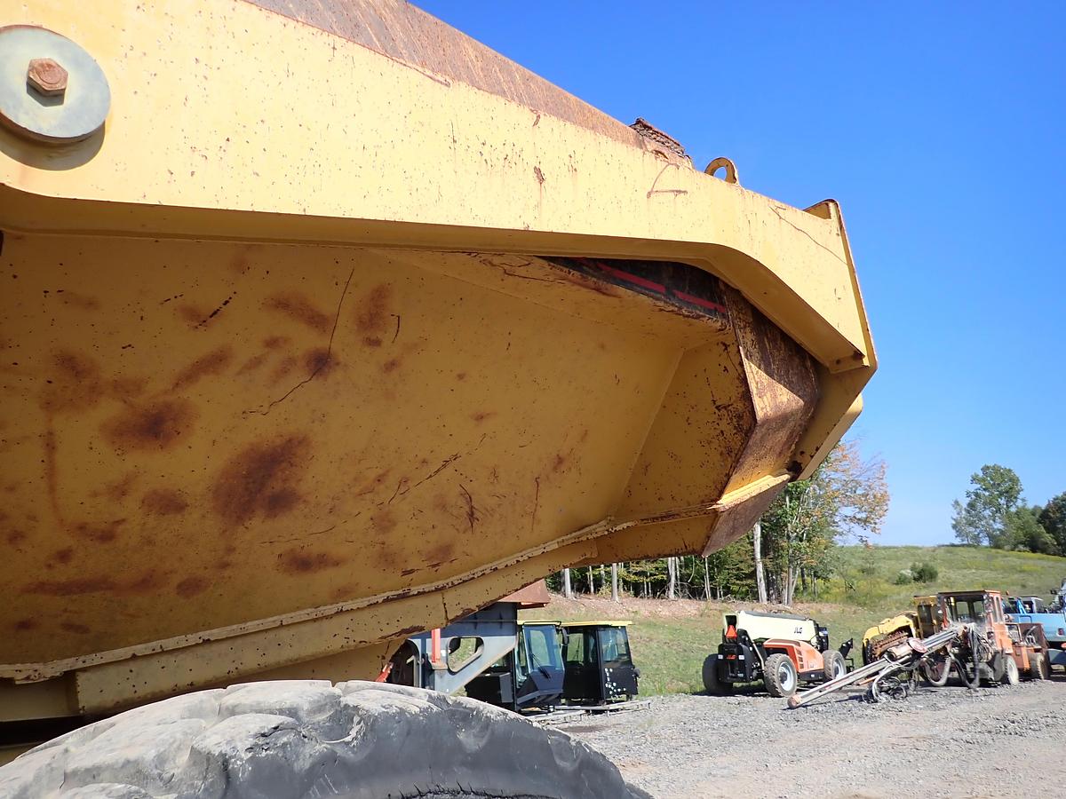 Used 2004 CAT 735 Articulated Haul Truck