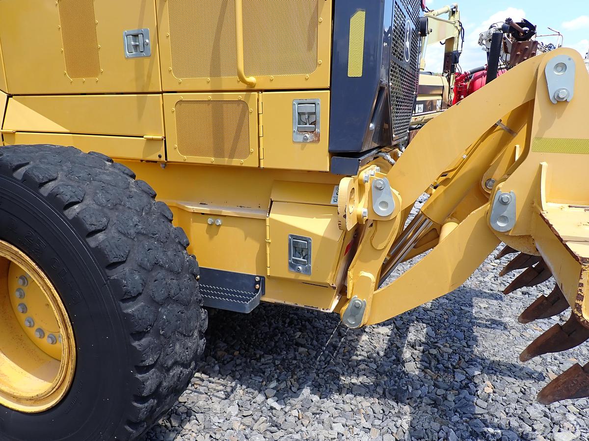 Used 2016 John Deere 772GP Motor Grader w/ GPS