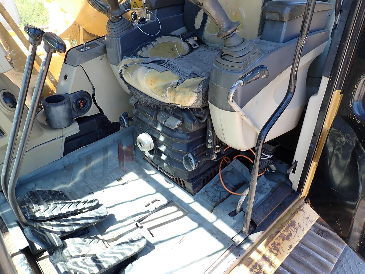 Used 2006 CAT 320CL