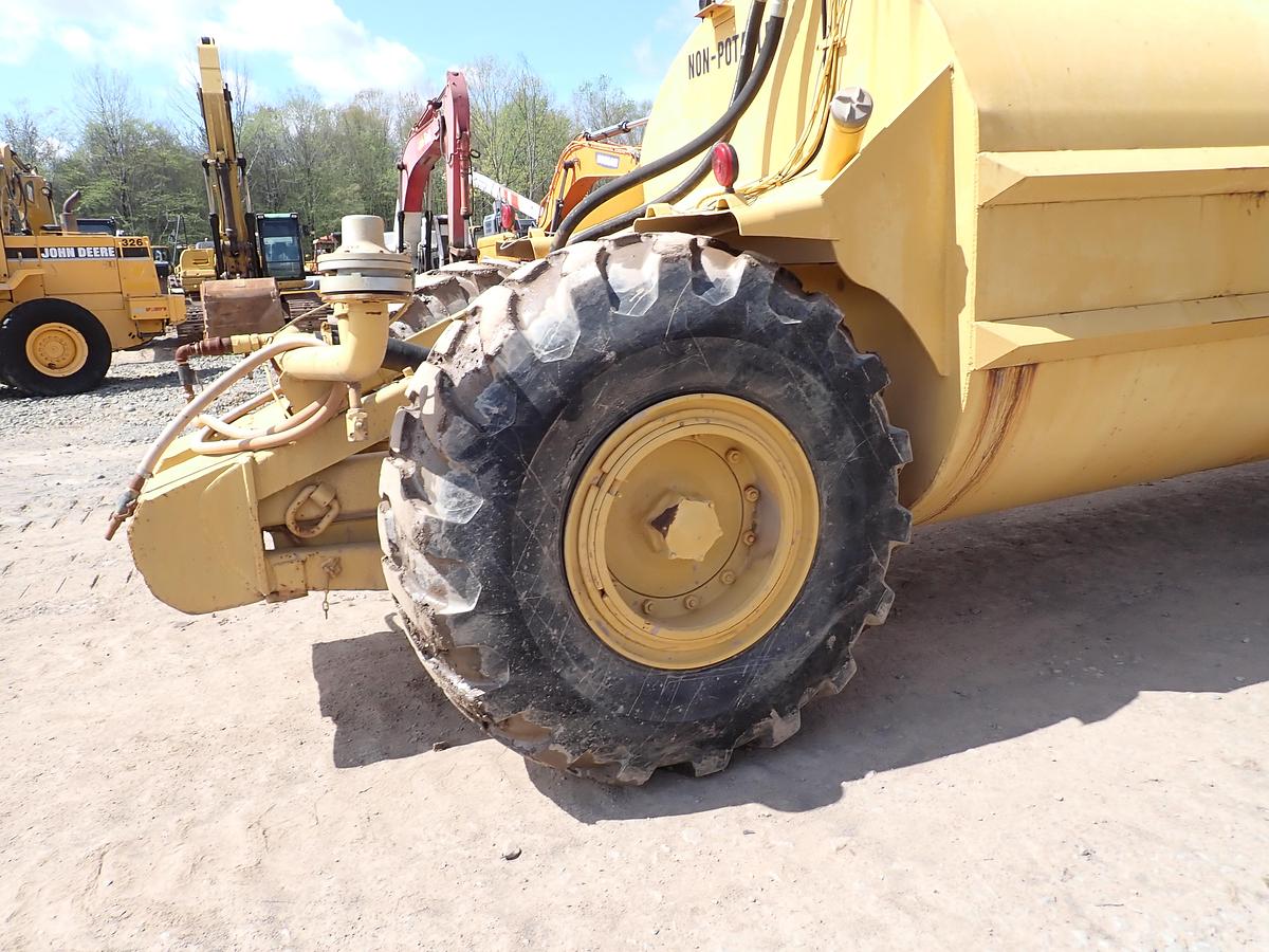 Used 1979 CAT 613B 5000 Gallon Water Wagon