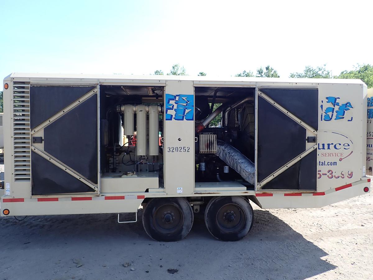 Used 2010 Doosan HP1600 1600 CFM Air Compressor