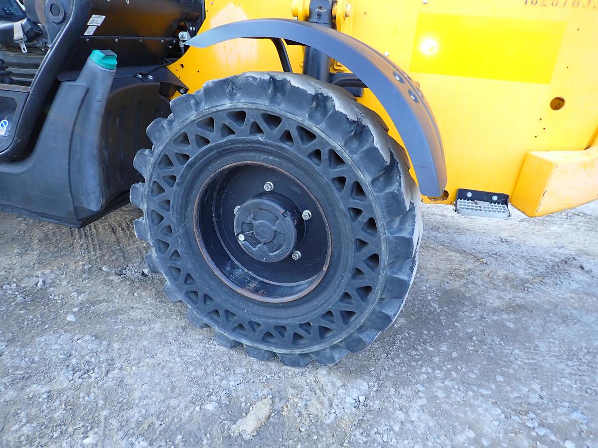 Used 2019 JCB 510-56 10K Telehandler 3200 HOURS