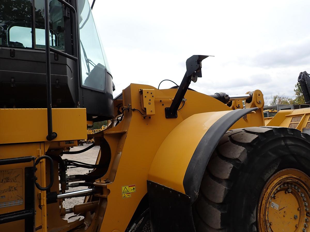 Used 2015 CAT 982M Wheel Loader