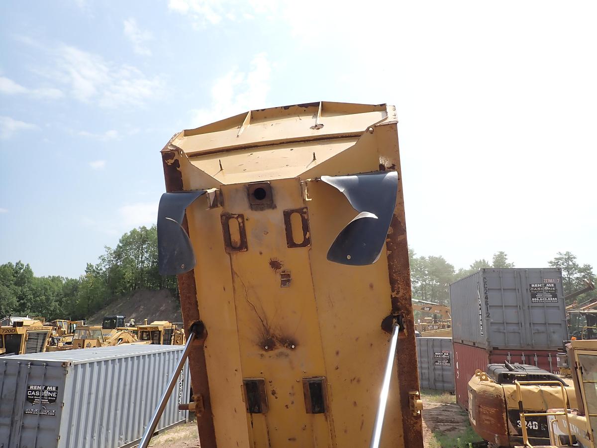 Used 2006 CAT 730