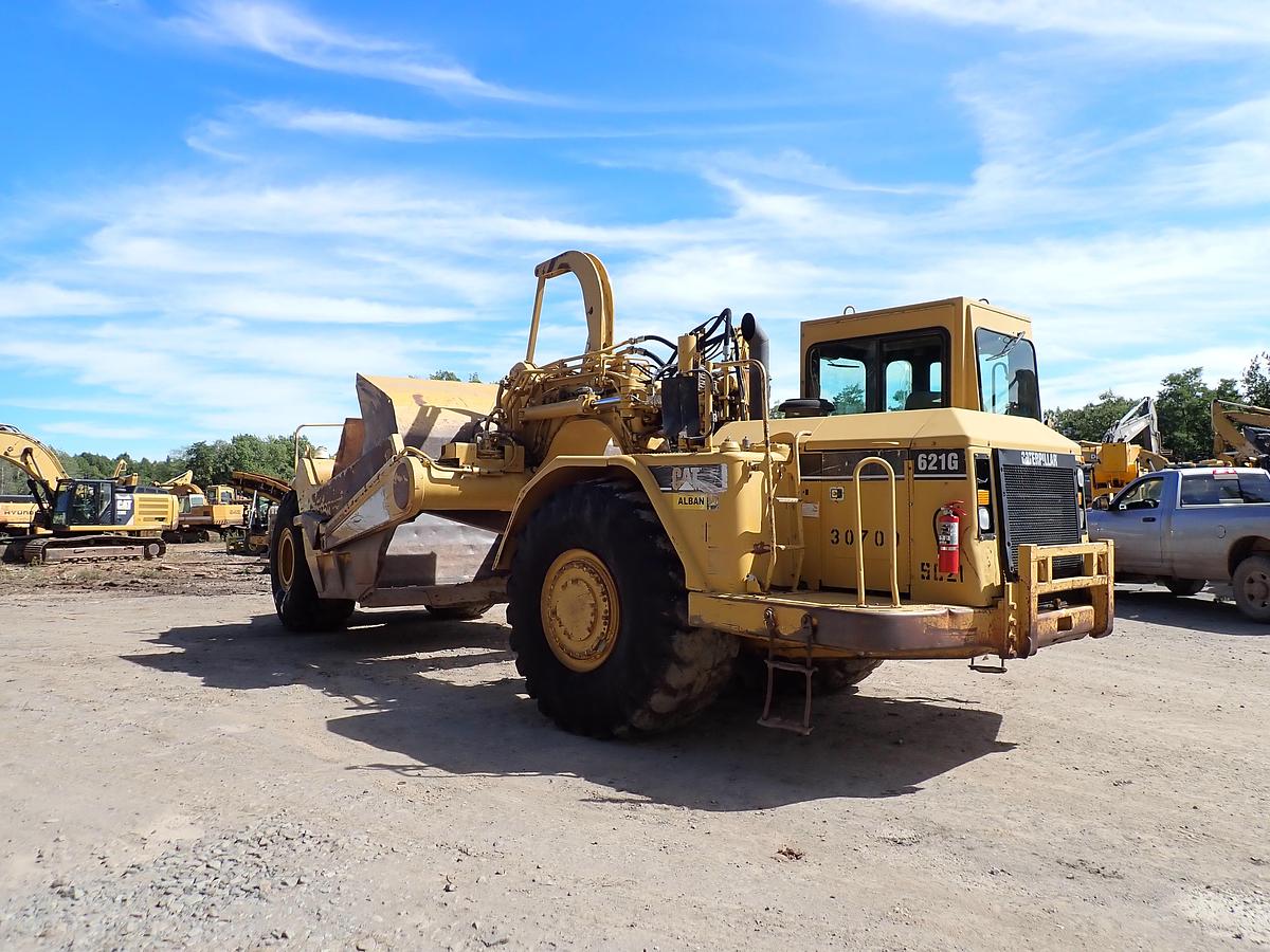Used 2004 CAT 621G Motor Scraper