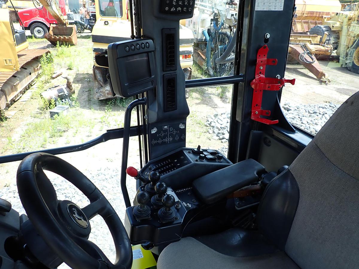 Used 2016 John Deere 772GP Motor Grader w/ GPS