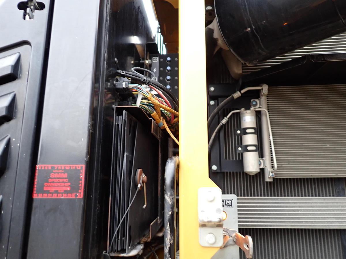 Used 2017 CAT 335F LCR Hydraulic Excavator w/ PROGRESSIVE THUMB!