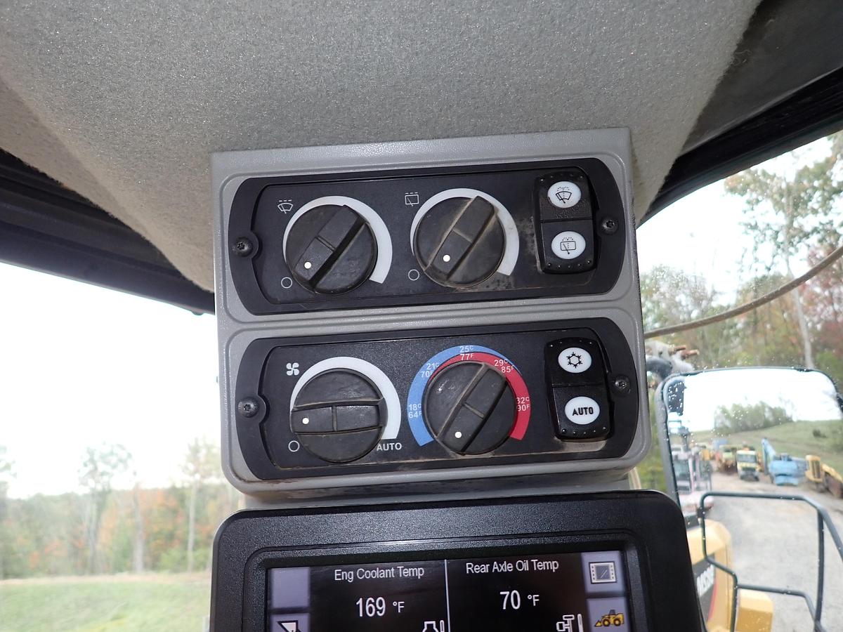 Used 2015 CAT 982M Wheel Loader