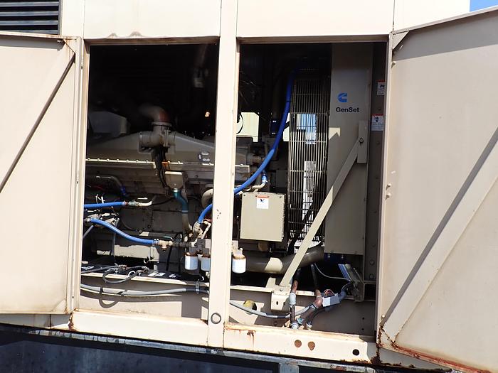 Used 1990 Cummins KTA38-G1 650 KW Generator Set CONTINUOUS DUTY