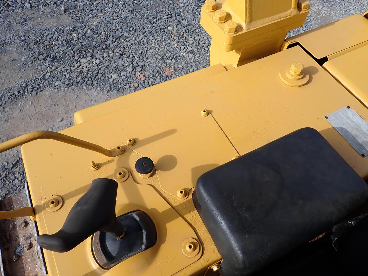 Used 1988 CAT D4H Series II Crawler Dozer