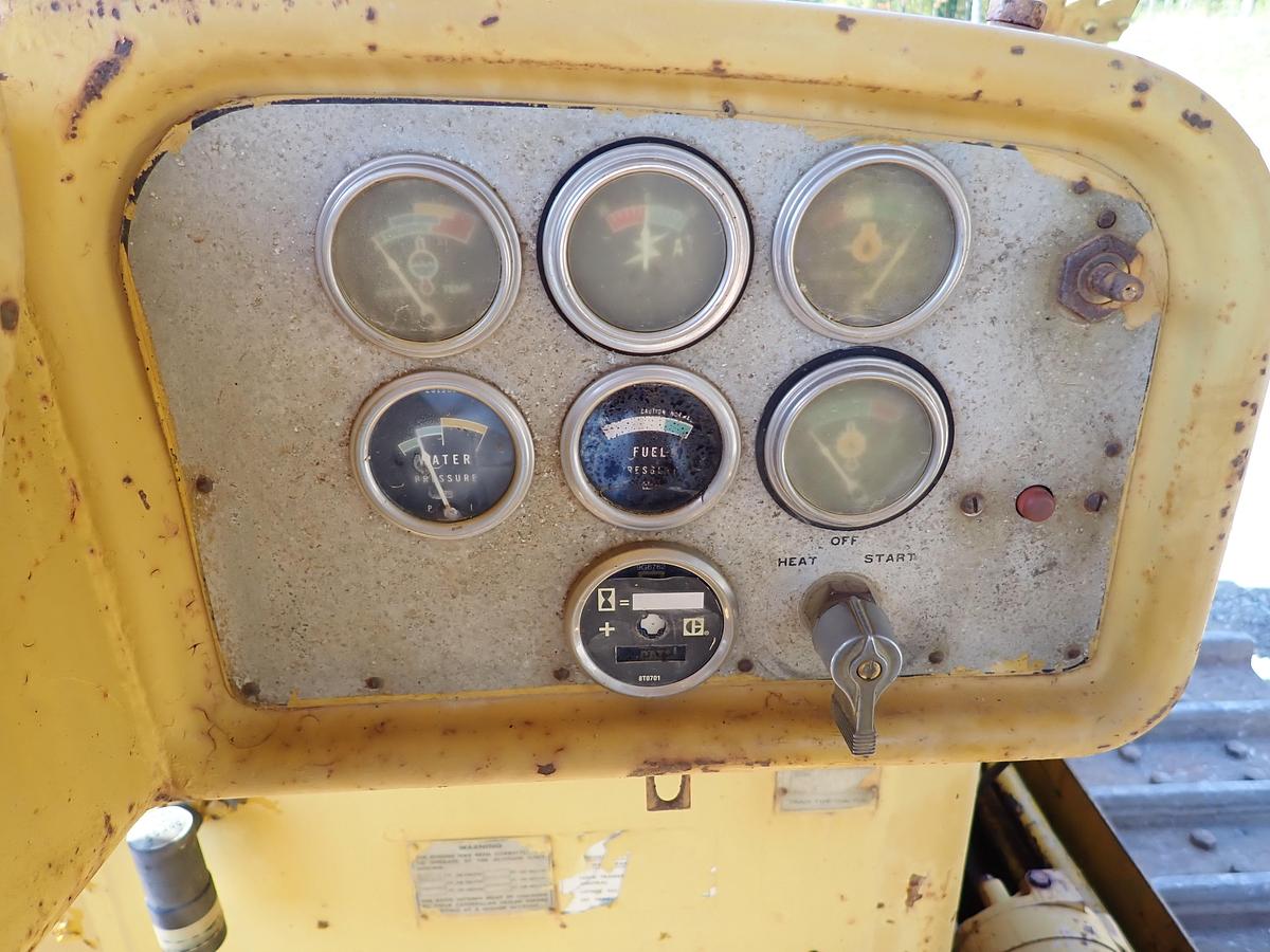 Used 1971 CAT D8H Crawler Dozer w/ RIPPER!