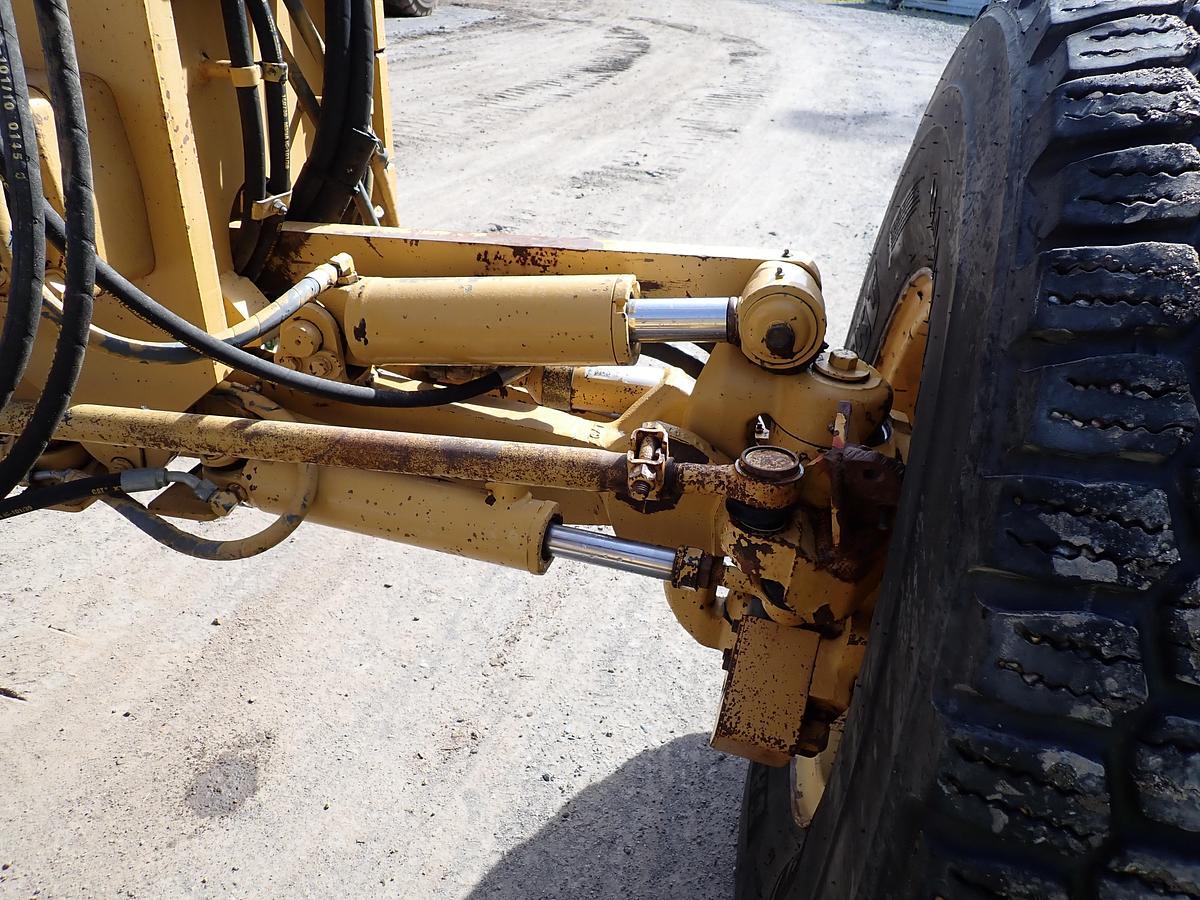 Used 1998 CAT 163H Motor Grader