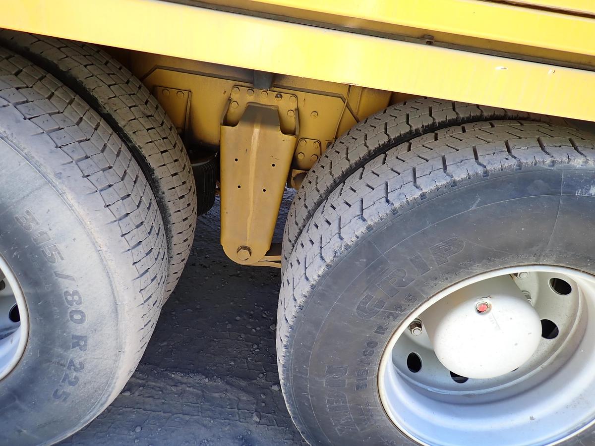 Used 2001 Vammas PSB 5500H Airport Runway Sweeper 