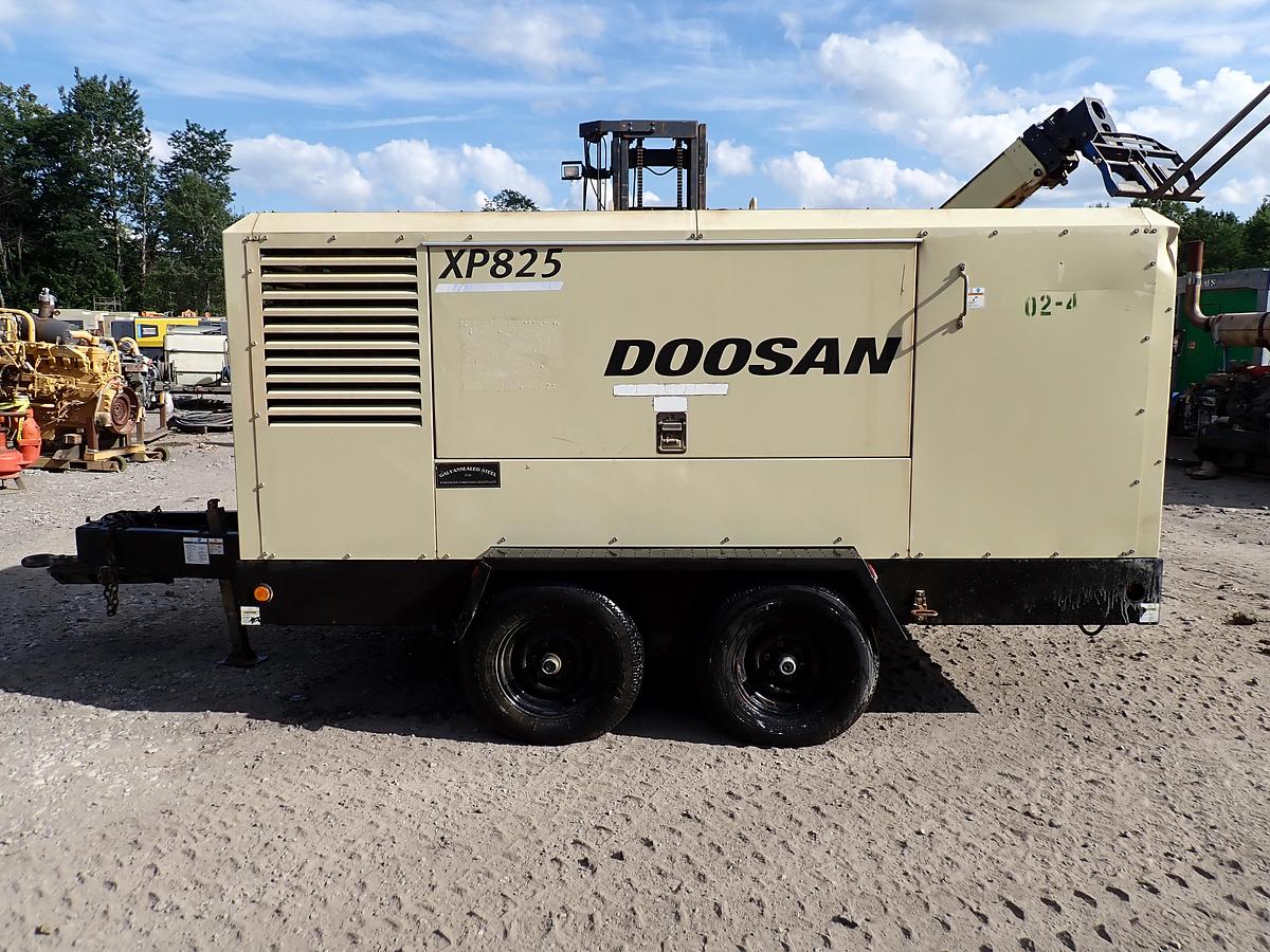 Used 2015 Doosan XP825WCU 825 CFM Portable Air Compressor