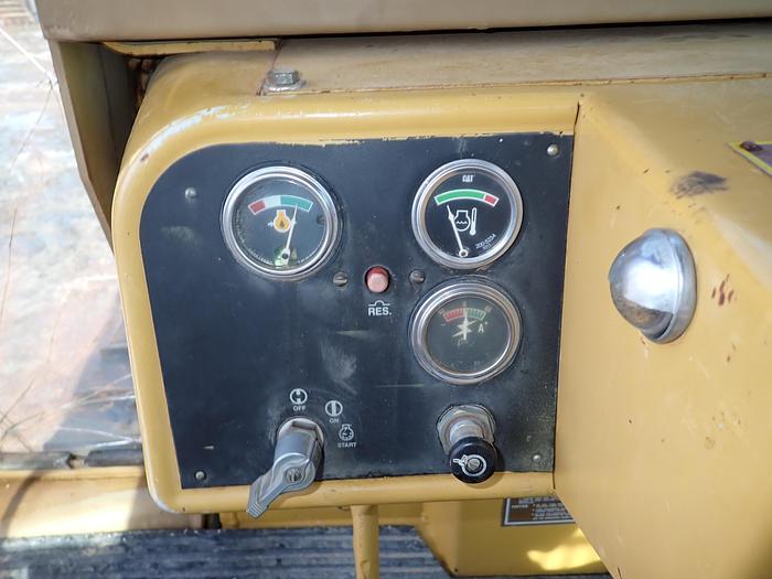 Used 1982 CAT D5B Crawler Dozer w/ CAB & WINCH 