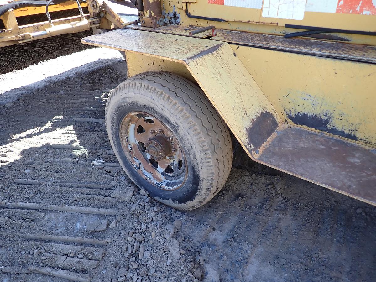 Used 2001 Rosco Challenger II