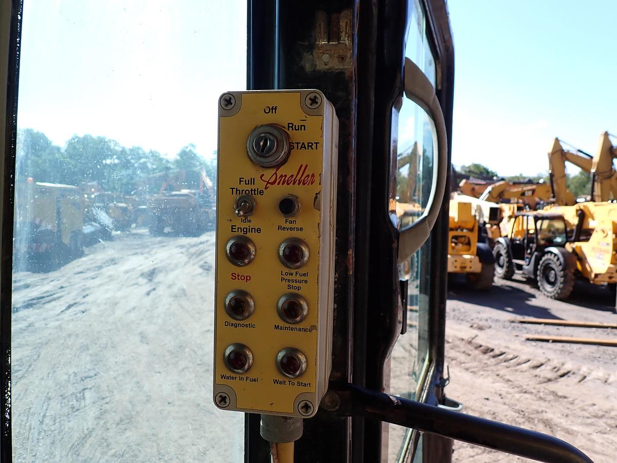 Used 2005 CAT 330CL Hydraulic Excavator
