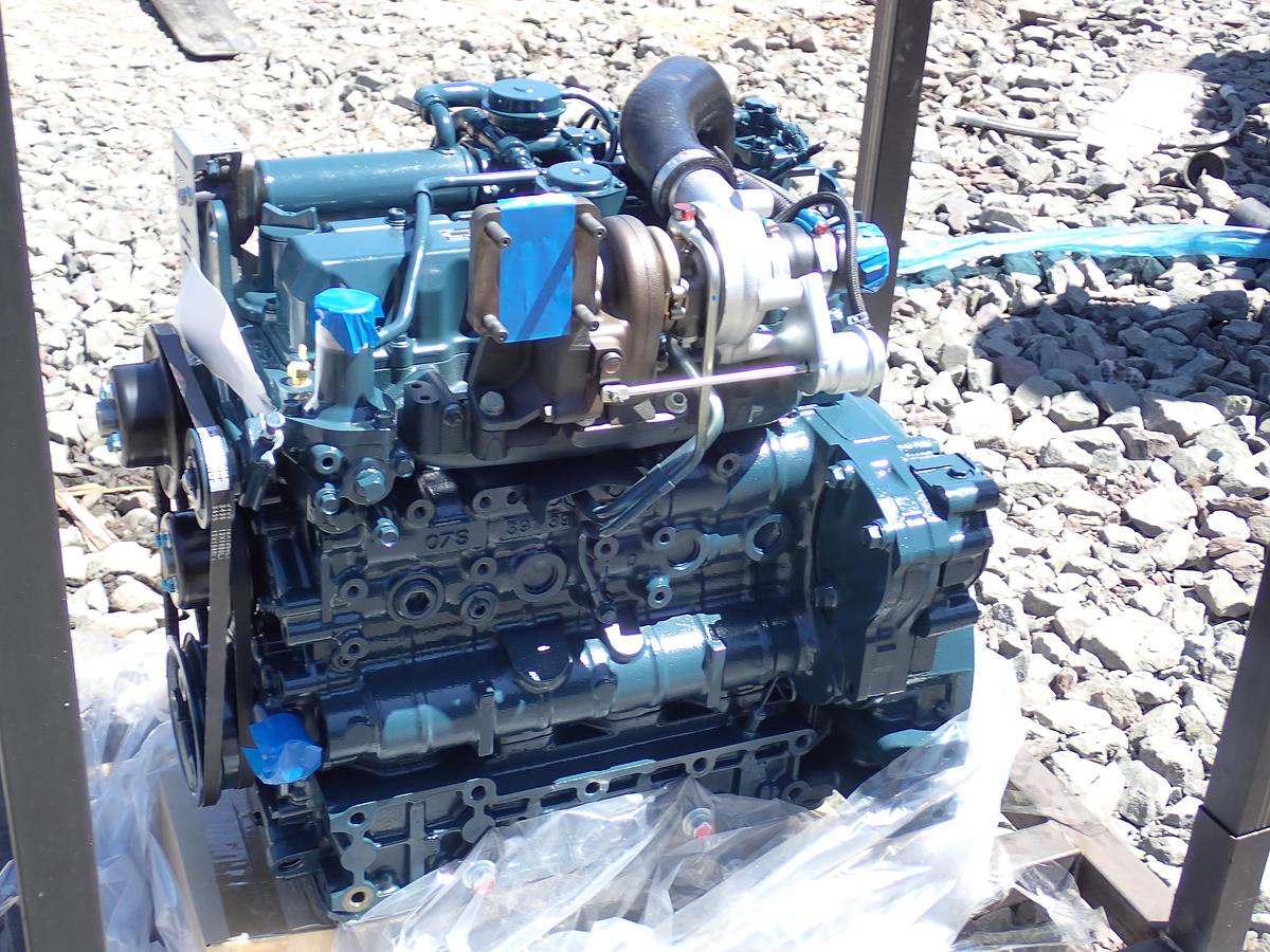 Kubota V3307-T Turbo Diesel Engine UNUSED!