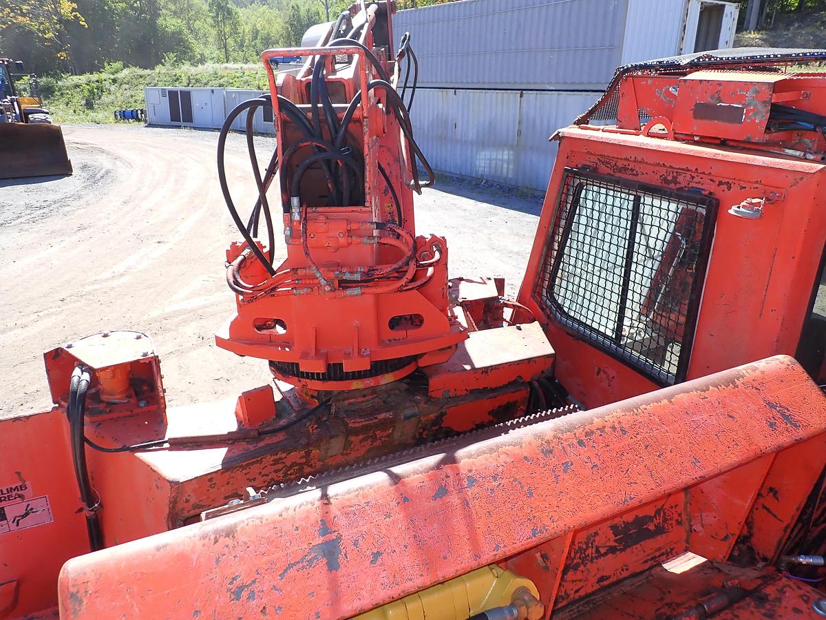 Used 2002 Morbark 50/36 Mountain Goat Whole Tree Chipper CAT 3412 Diesel