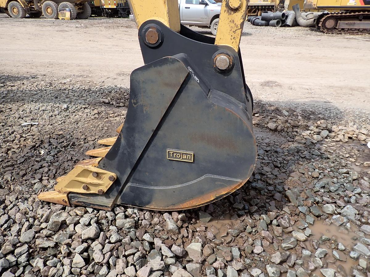 Used 2001 CAT 320CL Hydraulic Excavator