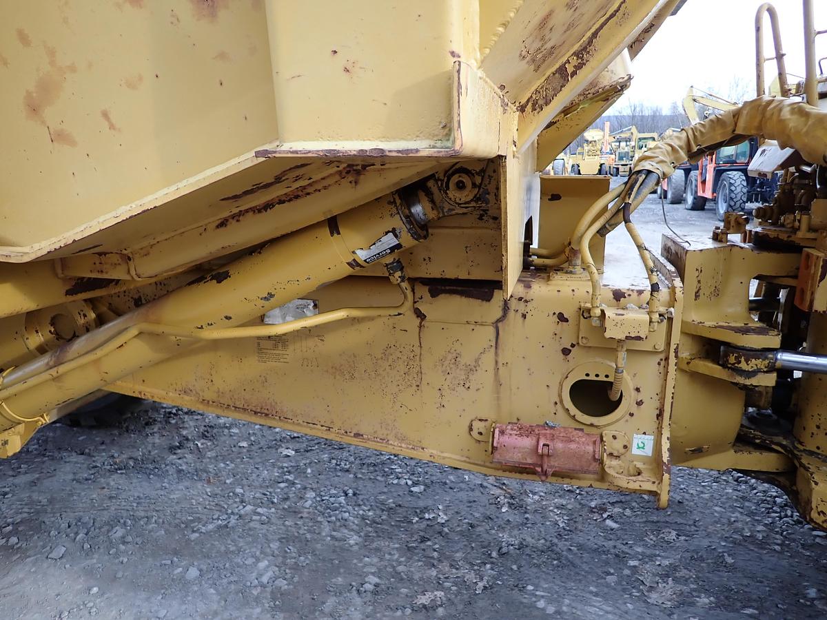 Used 1995 CAT D25D 25 Ton Articulated Haul Truck