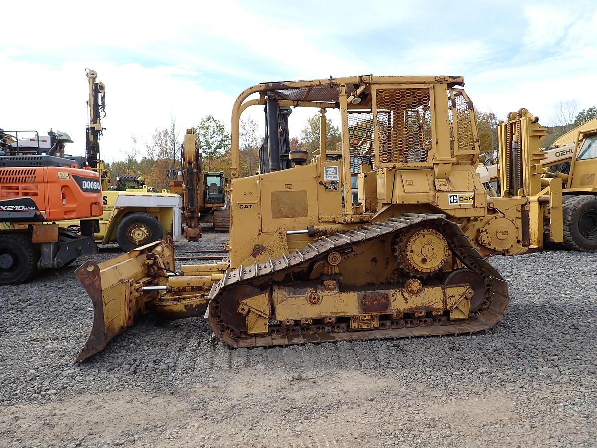 Used 1986 CAT D4H LGP Crawler Dozer DIRECT DRIVE W/ WINCH 2200 HOURS!