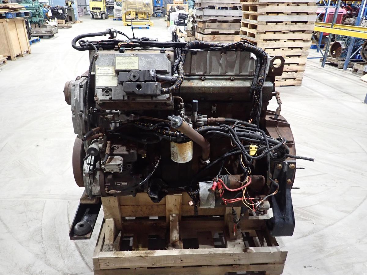 Used 2000 International DT530E Diesel Engine 300 HP INDUSTRIAL!