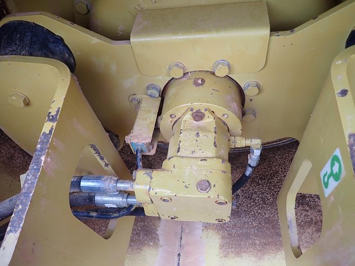 Used 2007 CAT CP-563E Padfoot Compactor