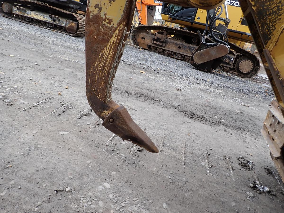 Used 1980 CAT D7G Crawler Dozer w/ RIPPER!
