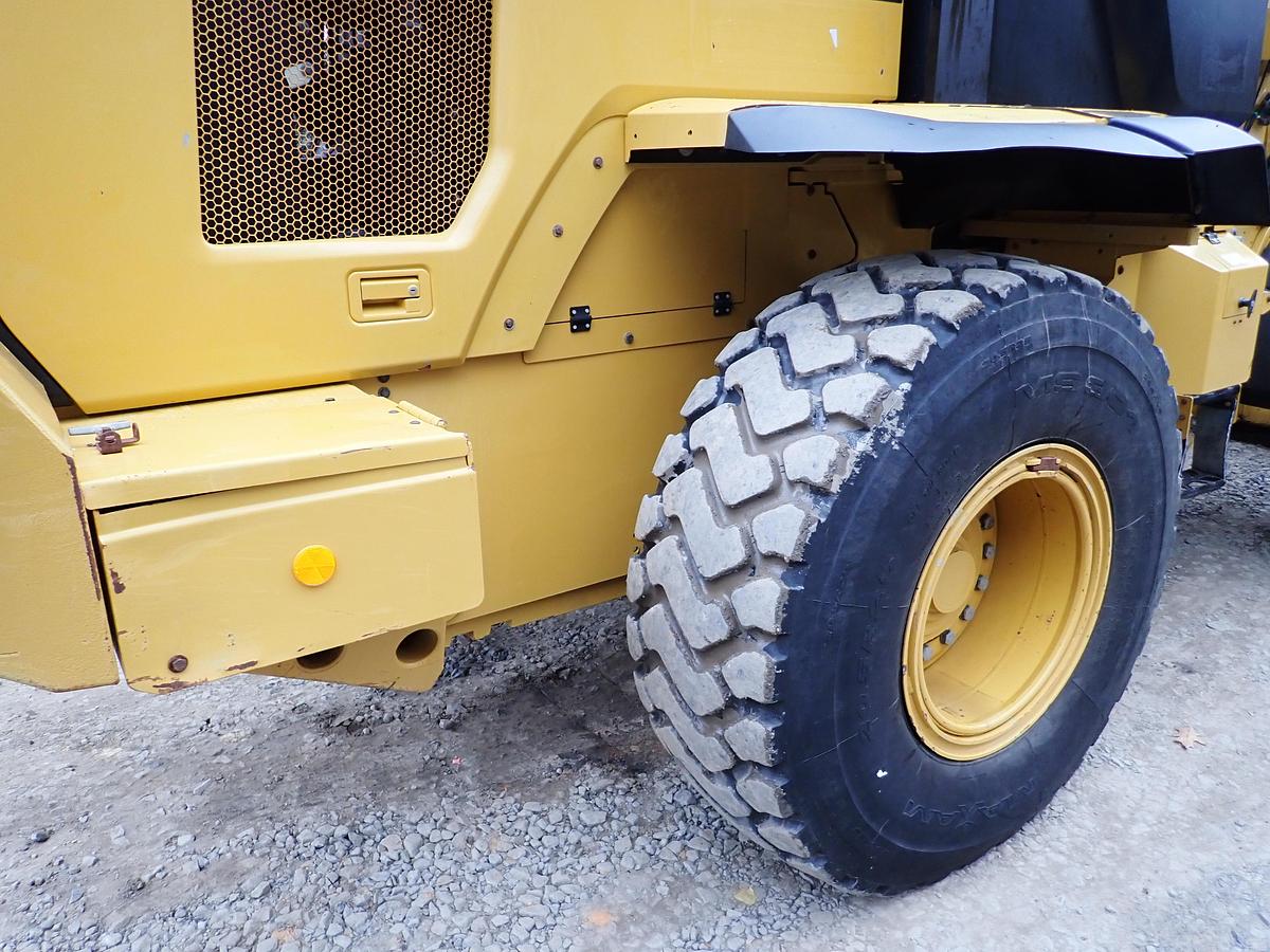 Used 2019 CAT 938M Wheel Loader