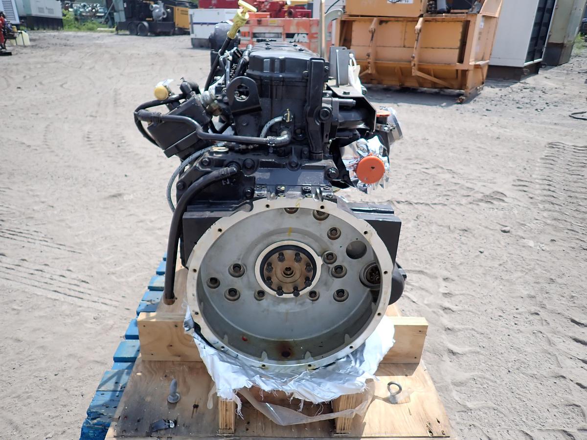 2011 Cummins QSB 6.7 Diesel Engine UNUSED! CPL 8611 300 HP