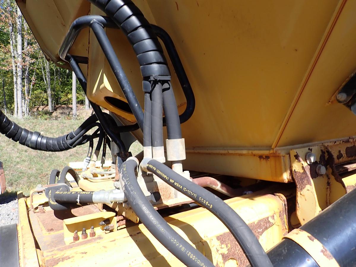 Used 2004 CAT 735 Articulated Haul Truck