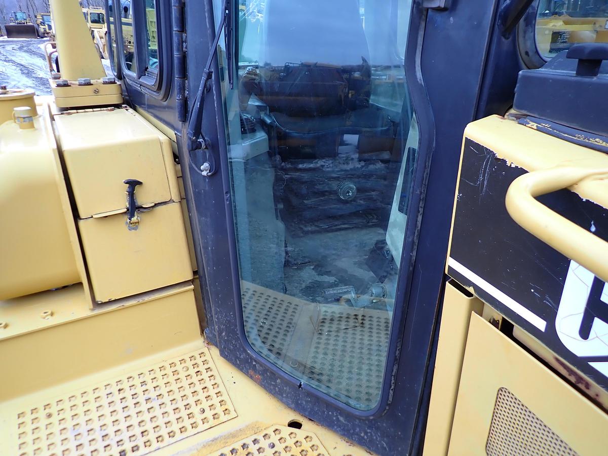 Used 2004 CAT D6R XL II