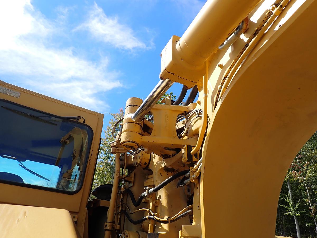 Used 2004 CAT 621G Motor Scraper
