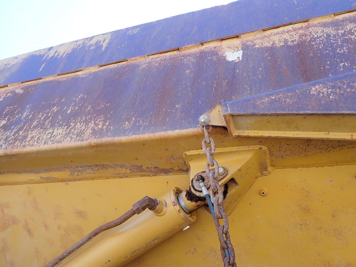 Used 2012 CAT 740B Articulated Haul Truck w/ TAILGATE