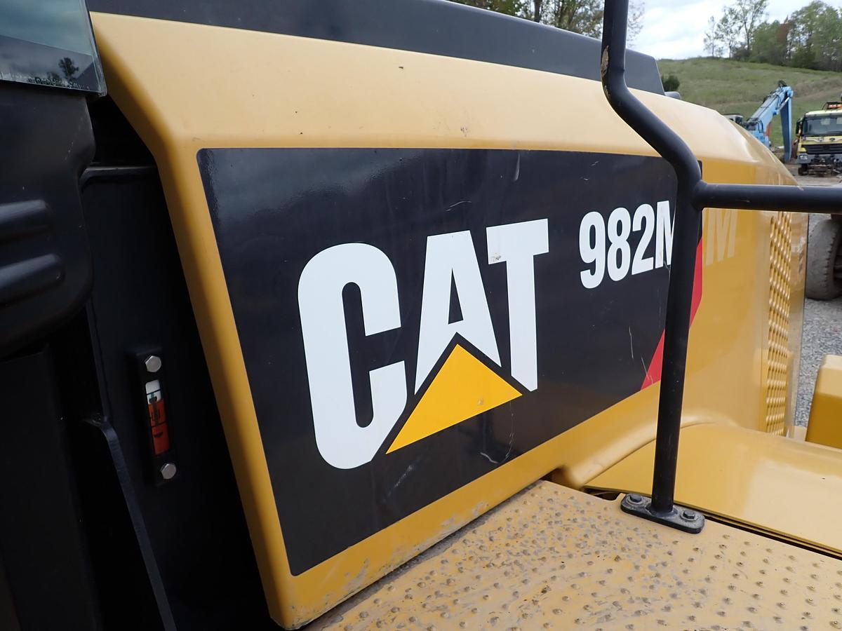 Used 2015 CAT 982M Wheel Loader