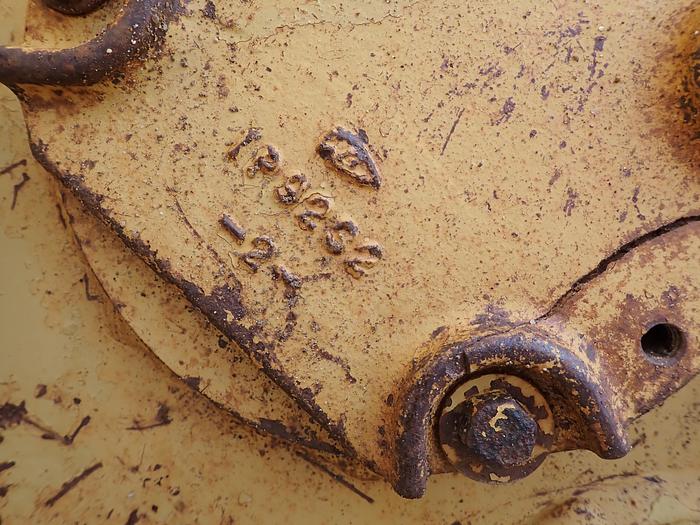 Used 1982 CAT D5B Crawler Dozer w/ CAB & WINCH 