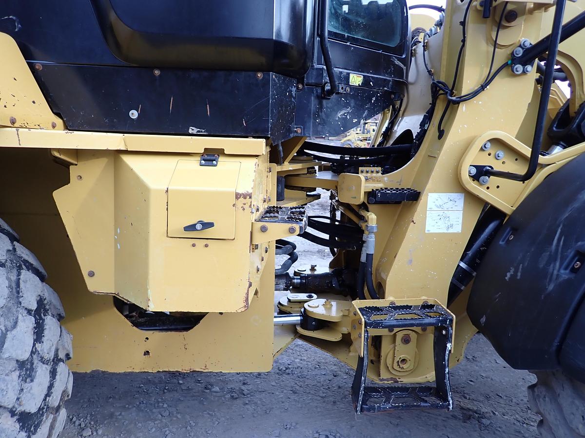 Used 2019 CAT 938M