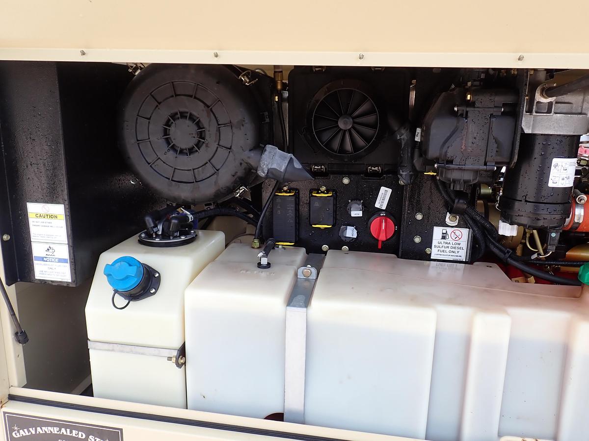 Used 2023 Doosan P425/HP375 Air Compressor 1078 HOURS